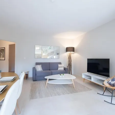 Apartment 3p Garden-level With Pool Cannes