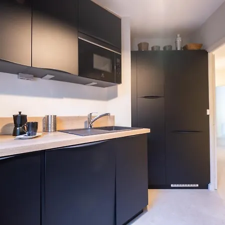 3p Garden-level With Pool Apartment Cannes