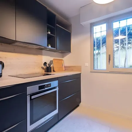 3p Garden-level With Pool Appartement *